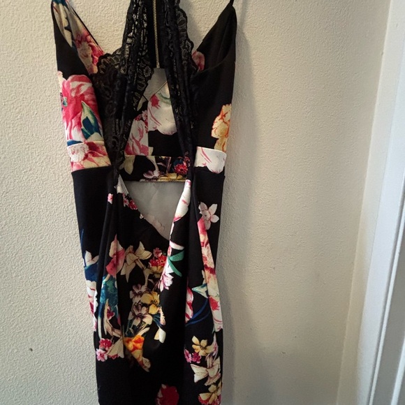 Forever 21 floral dress - Picture 4 of 6